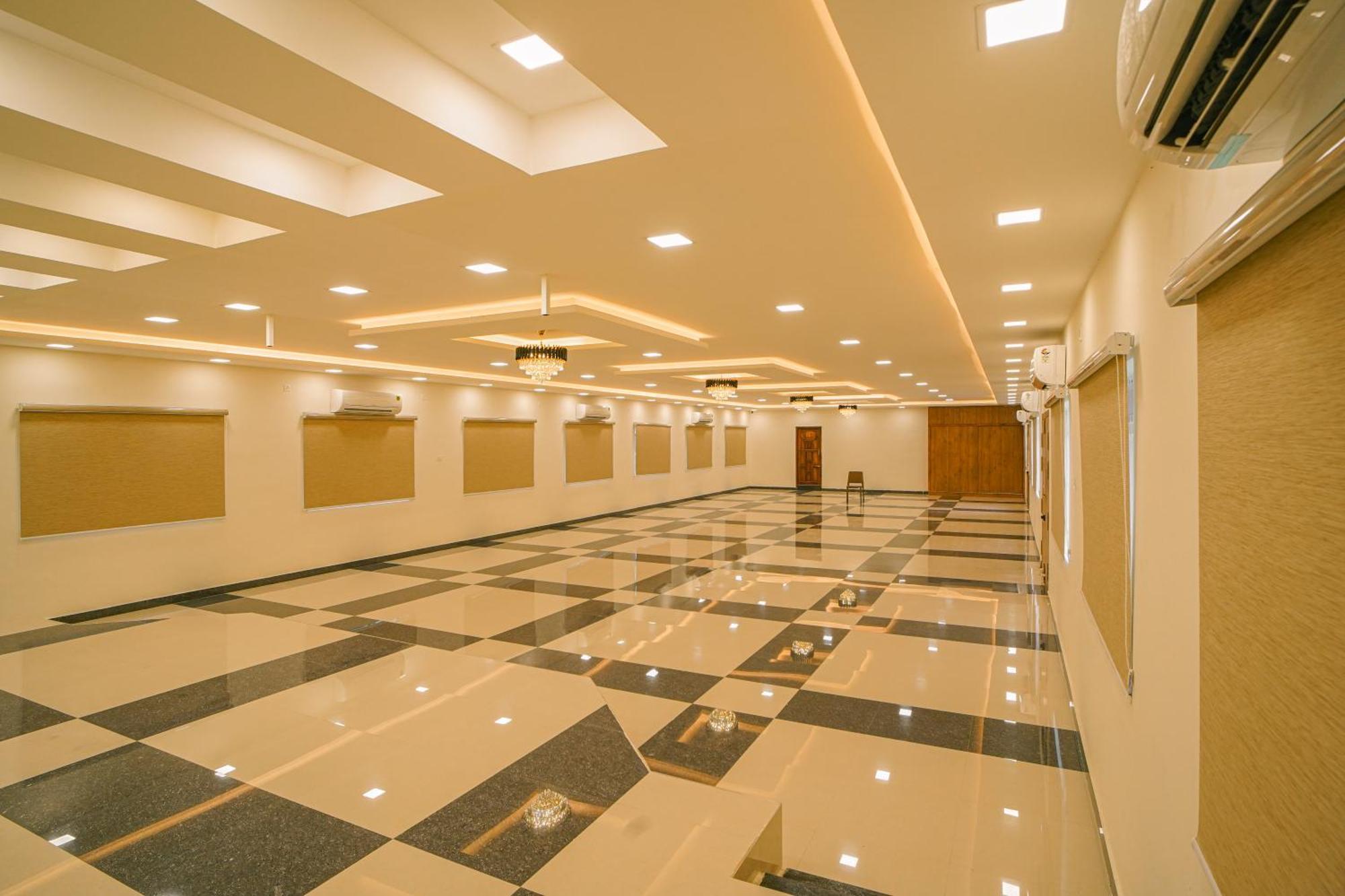 Tpc Camphor Hotel Tiruchirappalli Екстериор снимка